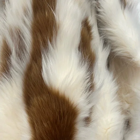 Azalea Wang size small Gorgeous Faux Fur Coat - Picture 8 of 11